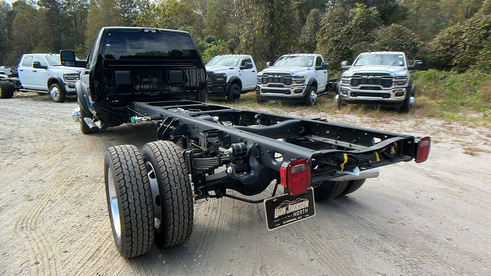 New 2025 RAM 5500 4x4 Regular Cab image 10
