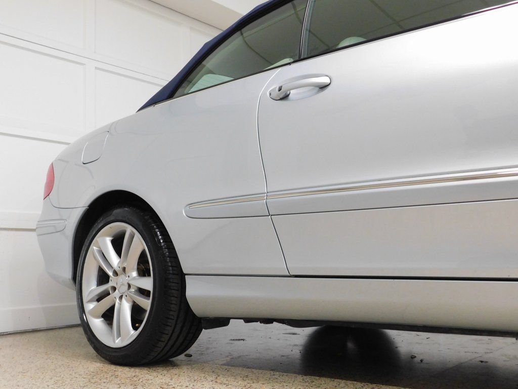 Used 2007 Mercedes-Benz CLK 350 Cabriolet image 12
