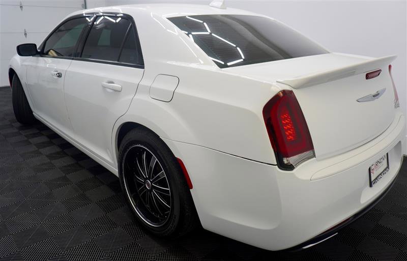 Used 2017 Chrysler 300 S image 6