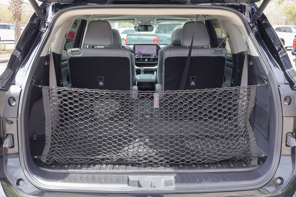 Used 2024 Toyota Highlander XLE image 29