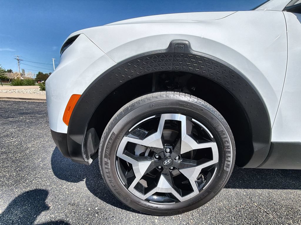 Used 2022 Hyundai Santa Cruz Limited AWD/4WD image 17