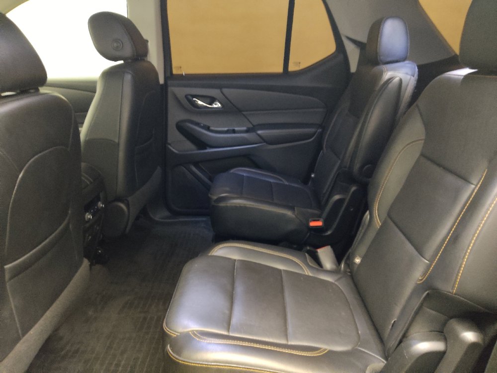 Used 2019 Chevrolet Traverse LT w/ LT Premium Package image 18