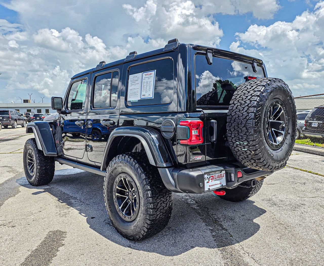 Used 2024 Jeep Wrangler Unlimited Rubicon AWD/4WD image 4