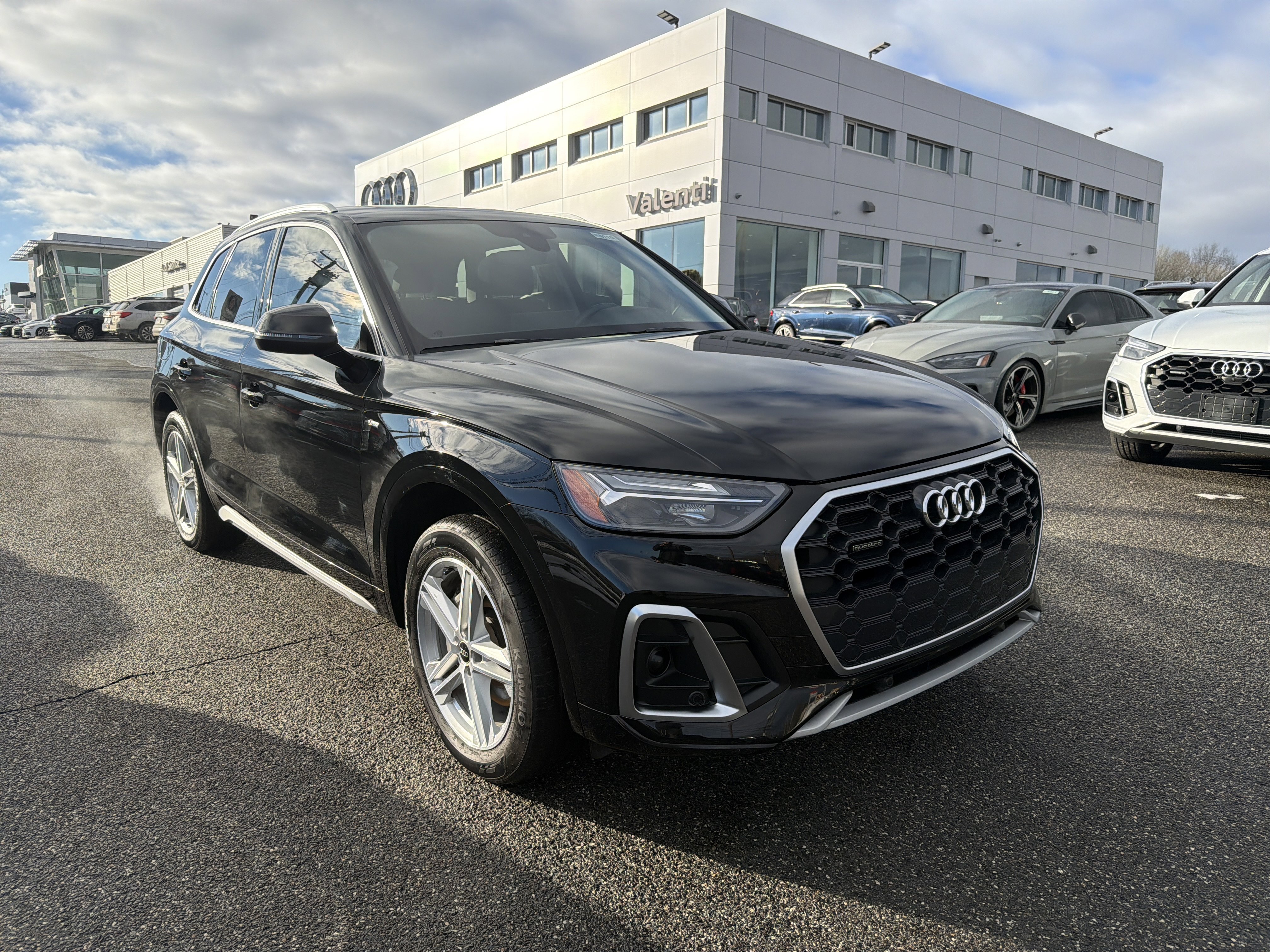 Certified 2025 Audi Q5 e Premium
