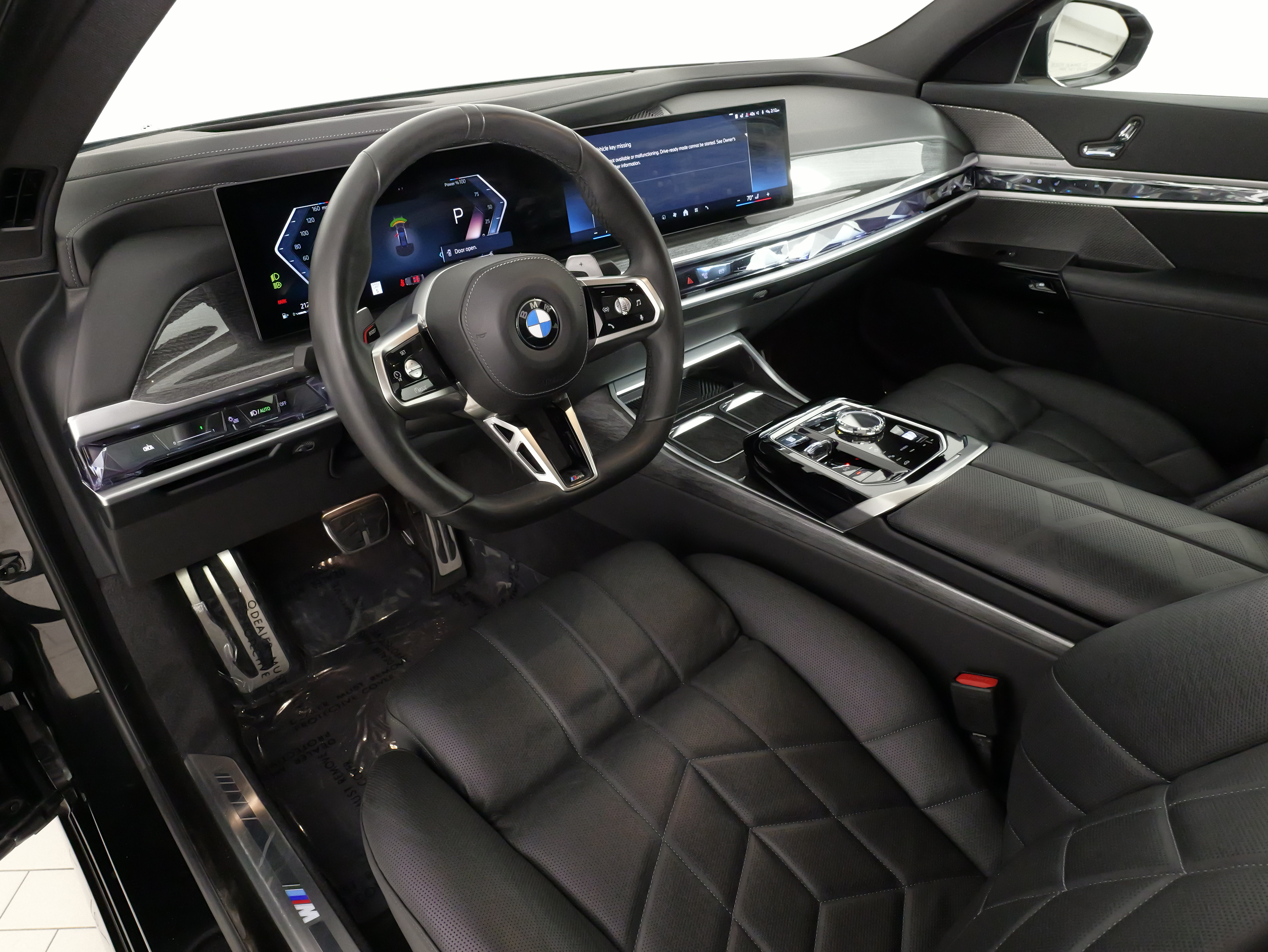 Used 2023 BMW 740i w/ Executive Package RWD image 28