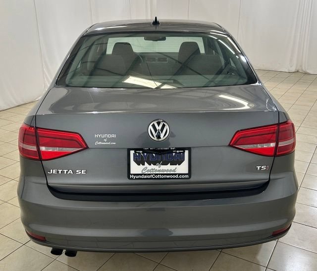 Used 2015 Volkswagen Jetta SE FWD image 4