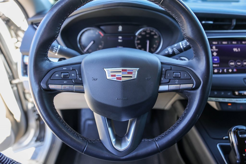 Used 2022 Cadillac XT4 Luxury image 12