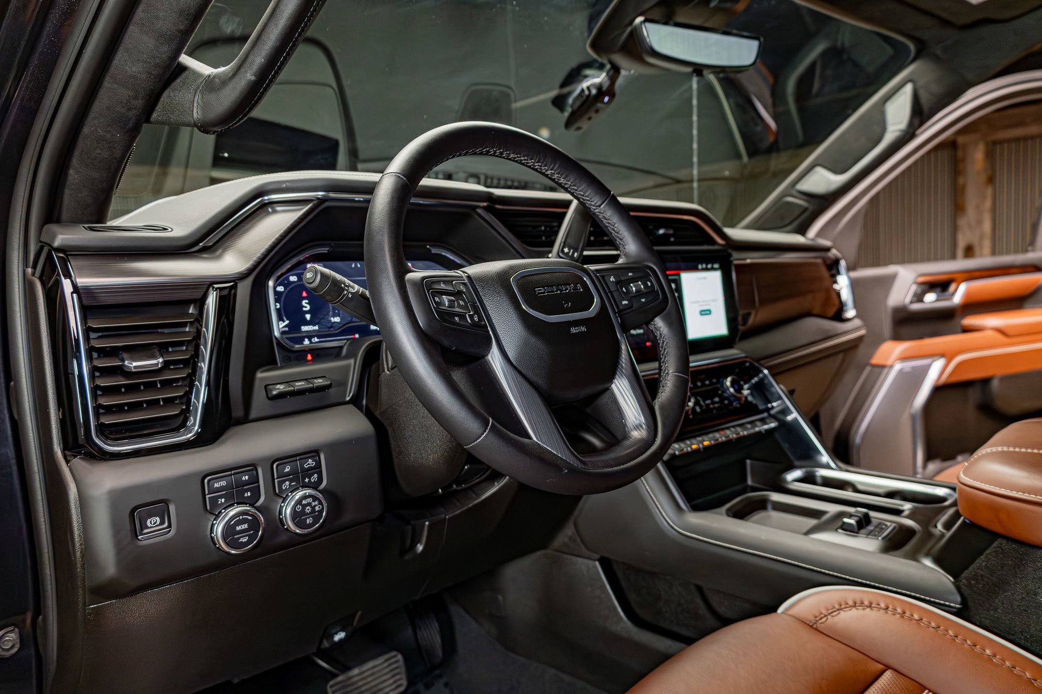 Used 2025 GMC Sierra 2500 Denali Ultimate image 15