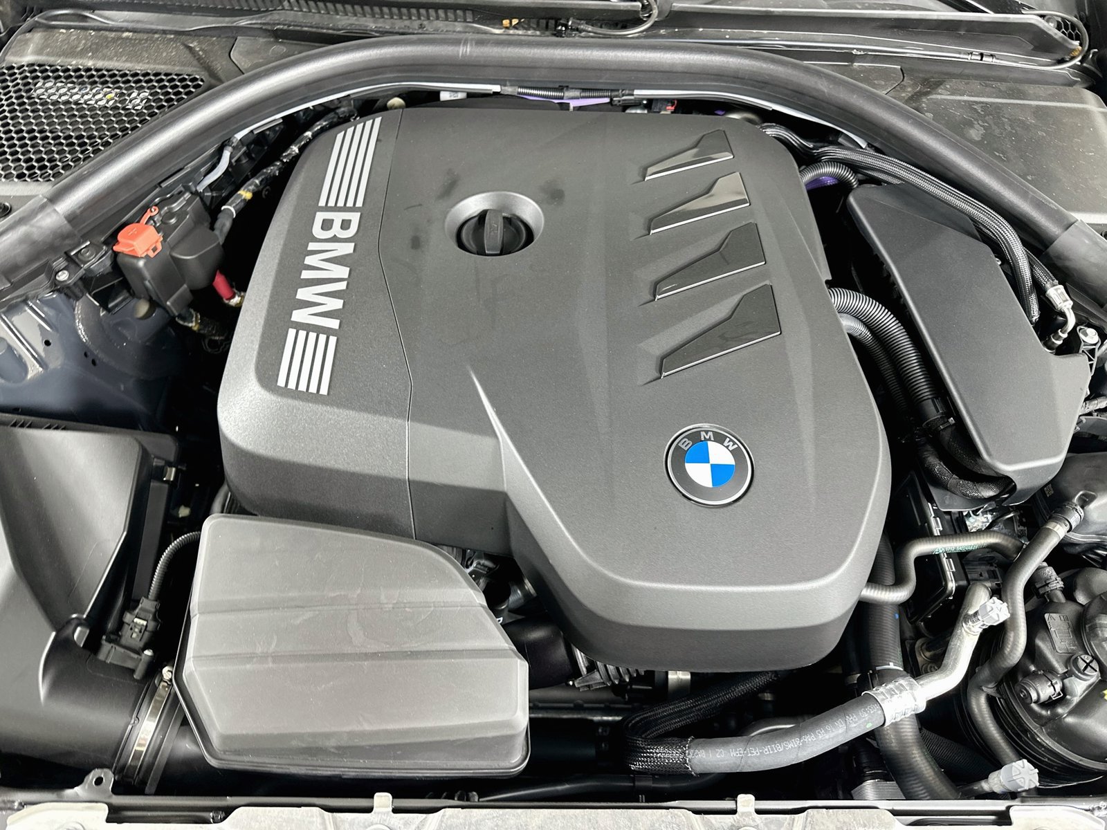 New 2026 BMW 330i xDrive Sedan w/ M Sport Package AWD/4WD image 13