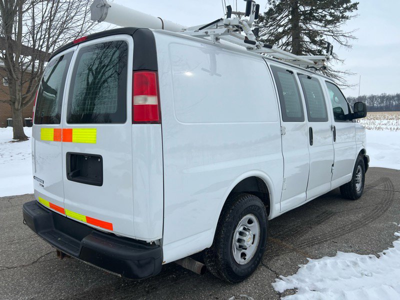 Used 2013 Chevrolet Express 2500 image 7