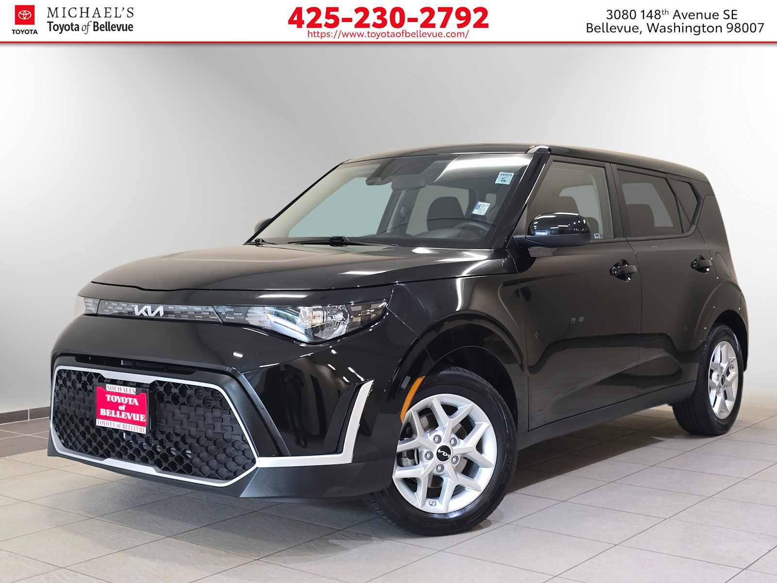Used 2023 Kia Soul LX w/ LX Technology Package FWD image 1