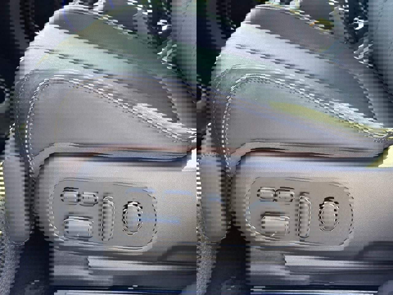 Used 2024 Hyundai Ioniq 5 Limited image 27