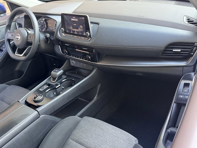 Used 2022 Nissan Rogue SV image 10