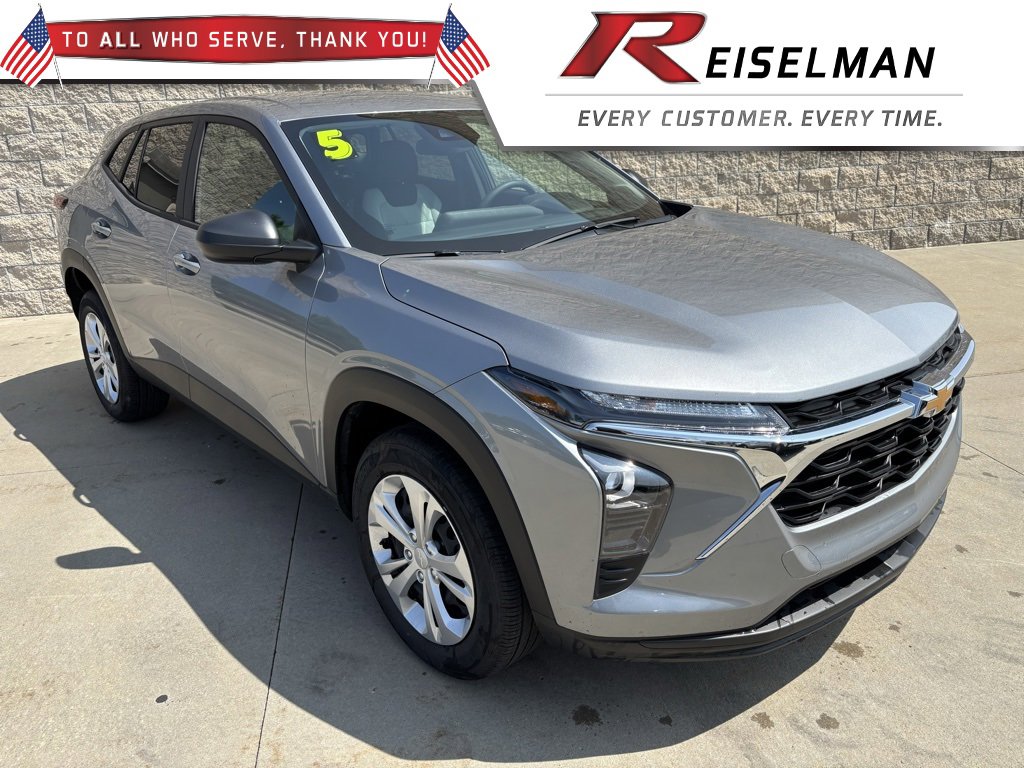 Used 2025 Chevrolet Trax LS