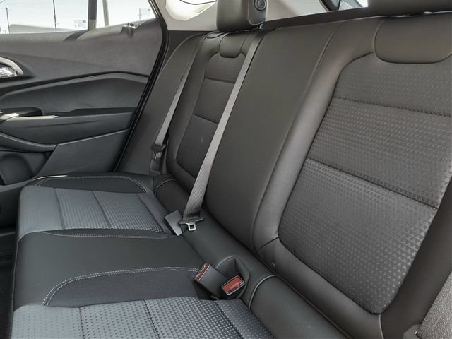 New 2026 Chevrolet Trax LT w/ LT Convenience Package FWD image 7