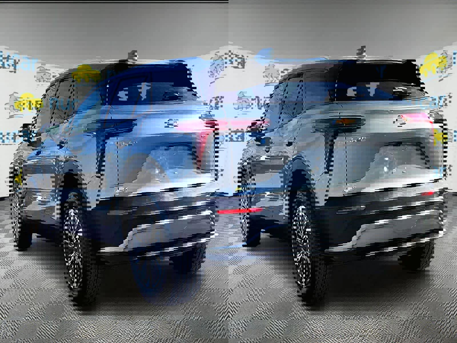 Used 2024 Chevrolet Blazer EV LT image 4