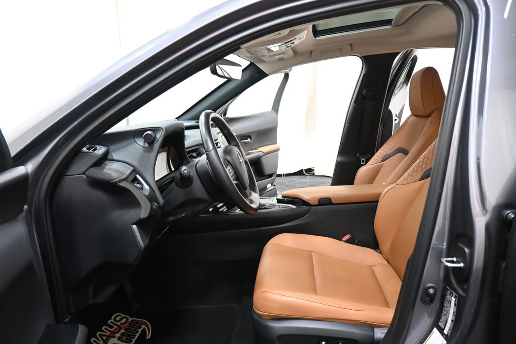 Used 2021 Lexus UX 250h w/ Premium Package AWD/4WD image 8