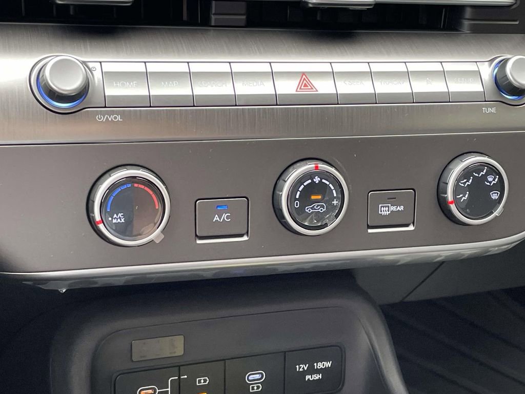 New 2026 Hyundai Kona SE image 28