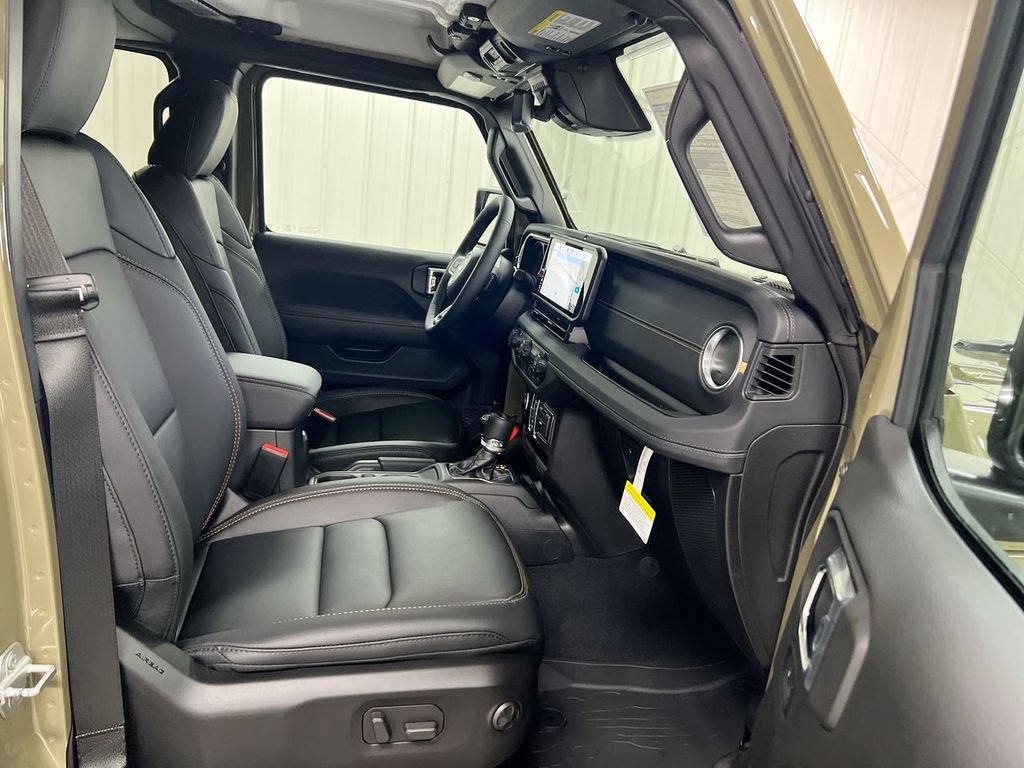 New 2026 Jeep Wrangler Unlimited Sahara AWD/4WD image 22