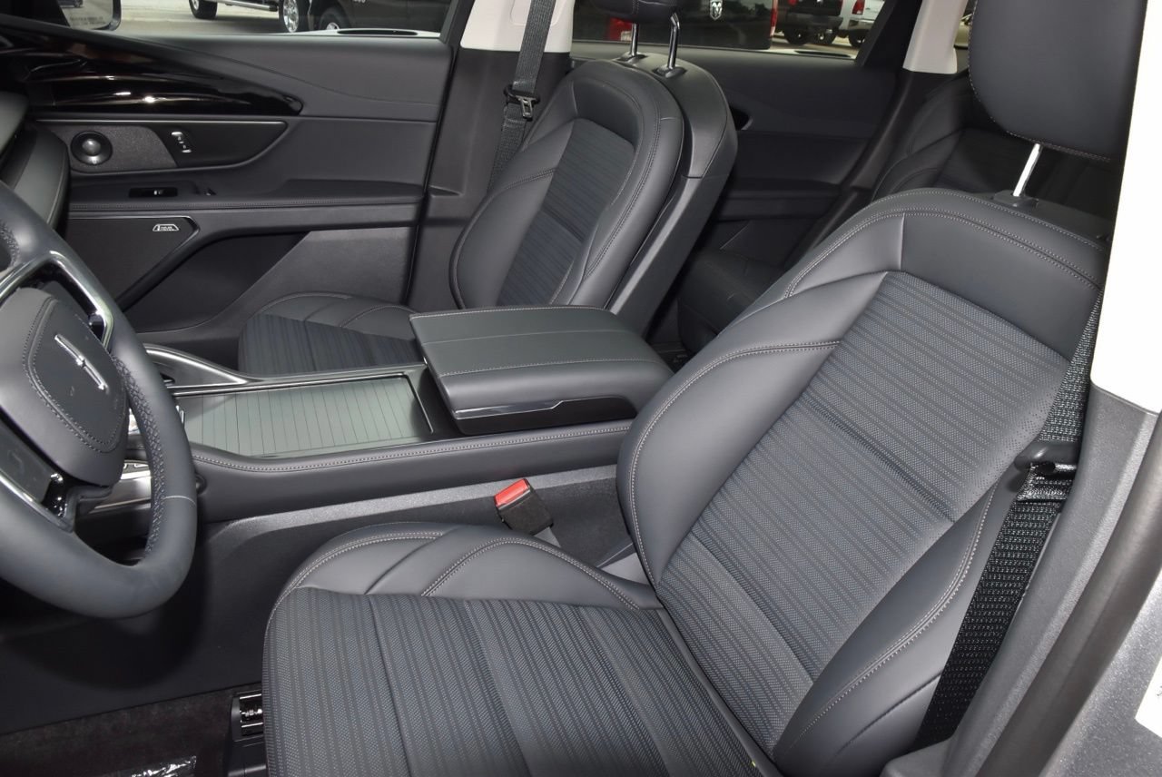 New 2026 Lincoln Nautilus Reserve AWD/4WD image 41