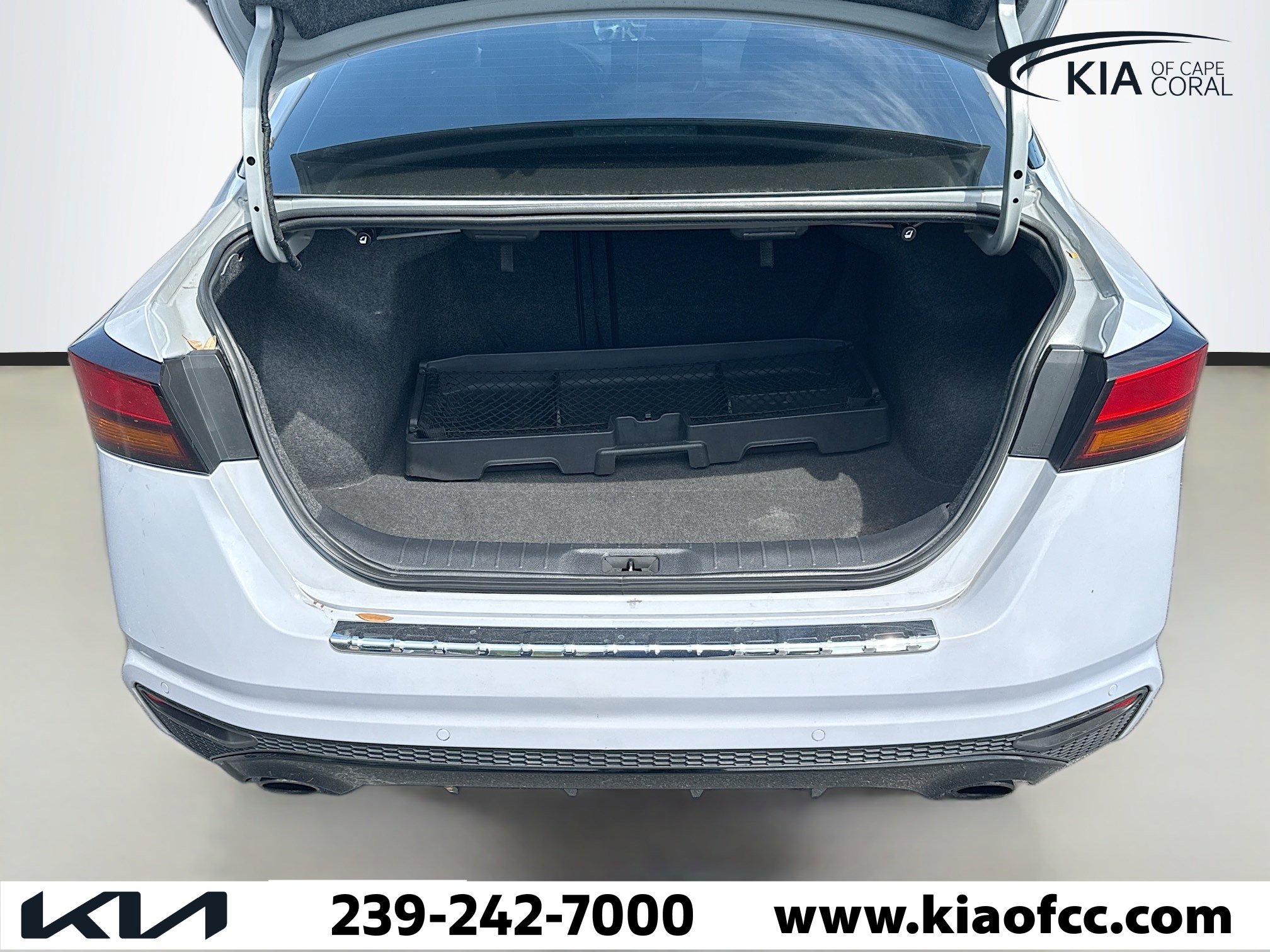 Used 2023 Nissan Altima 2.0 SR image 11