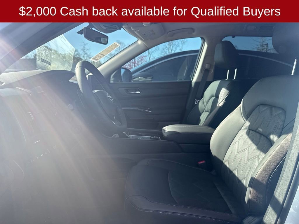 New 2026 Nissan Pathfinder Platinum image 18