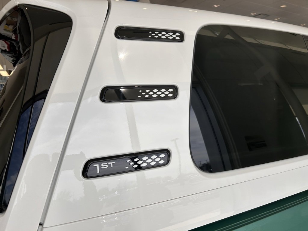 New 2025 Volkswagen ID. Buzz 1st Edition image 7