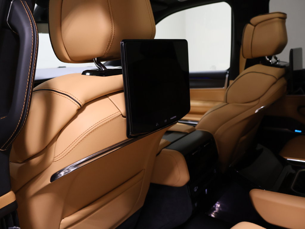 New 2026 Jeep Grand Wagoneer Summit AWD/4WD image 12