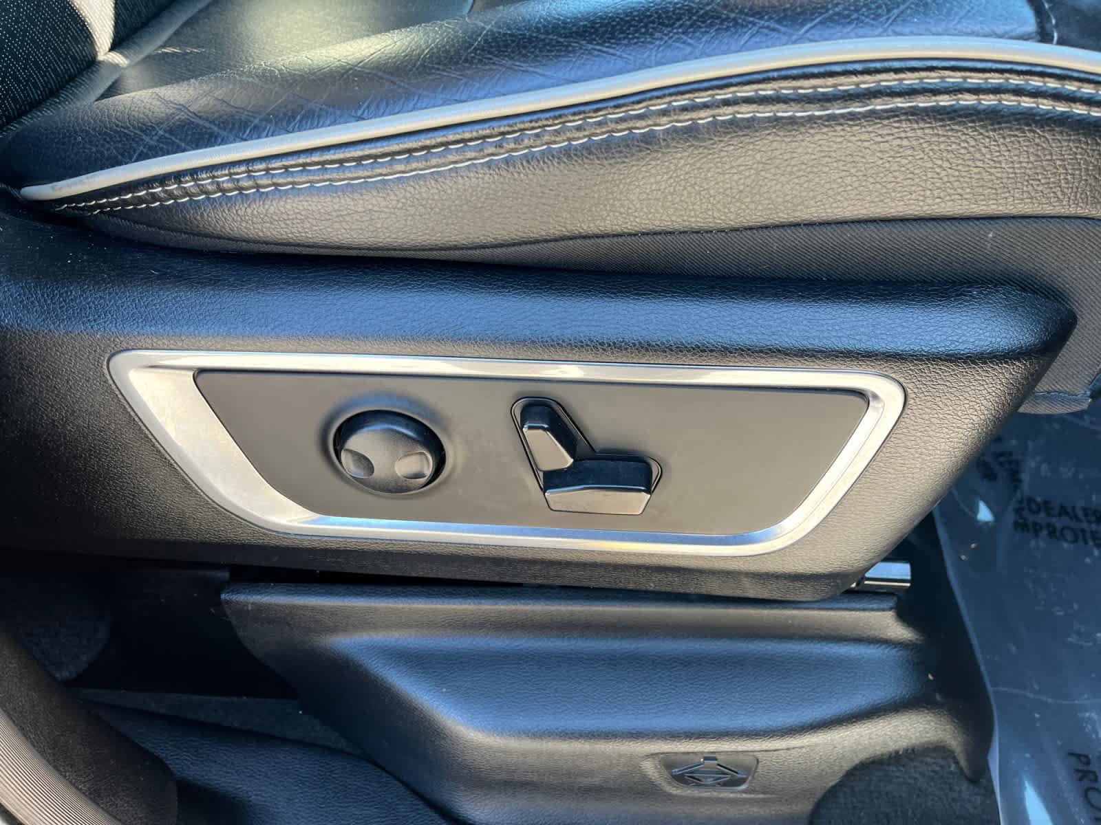 Used 2024 RAM 1500 Laramie image 22