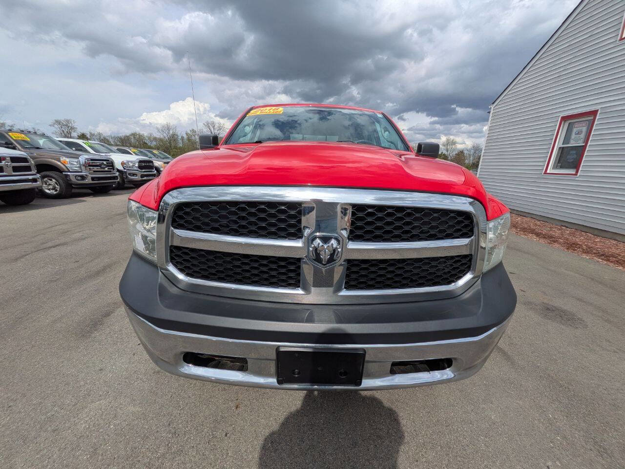 Used 2018 RAM 1500 Classic SLT image 4