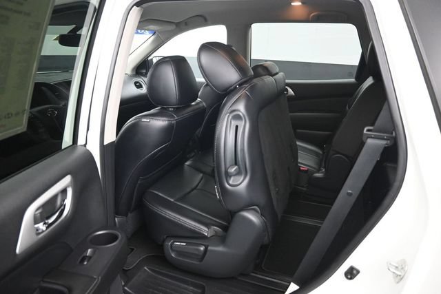 Used 2019 Nissan Pathfinder SL AWD/4WD image 29