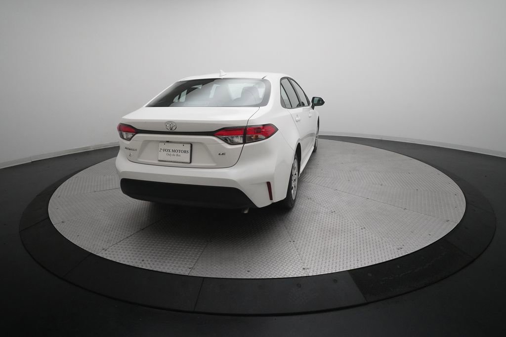 Used 2025 Toyota Corolla LE FWD image 13