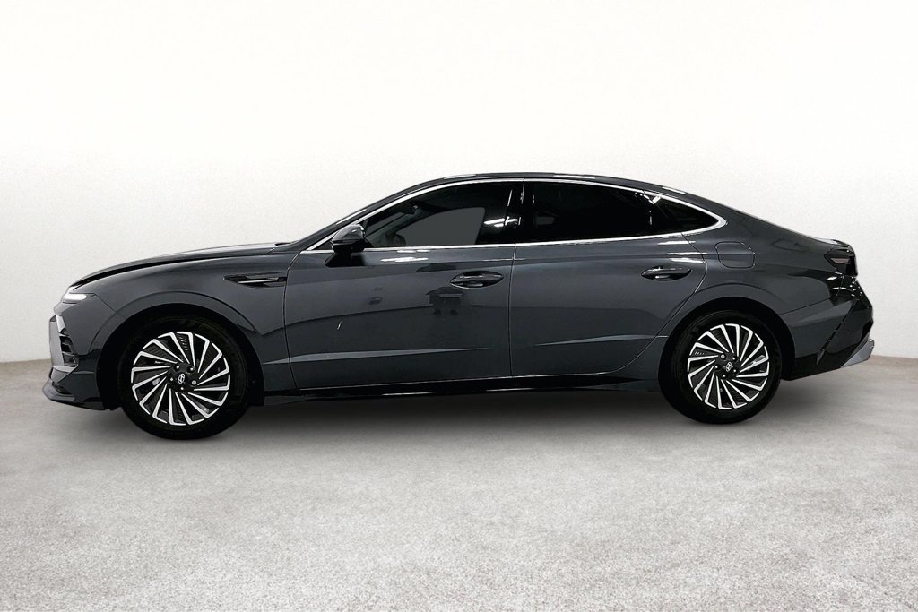 New 2026 Hyundai Sonata Limited FWD image 6