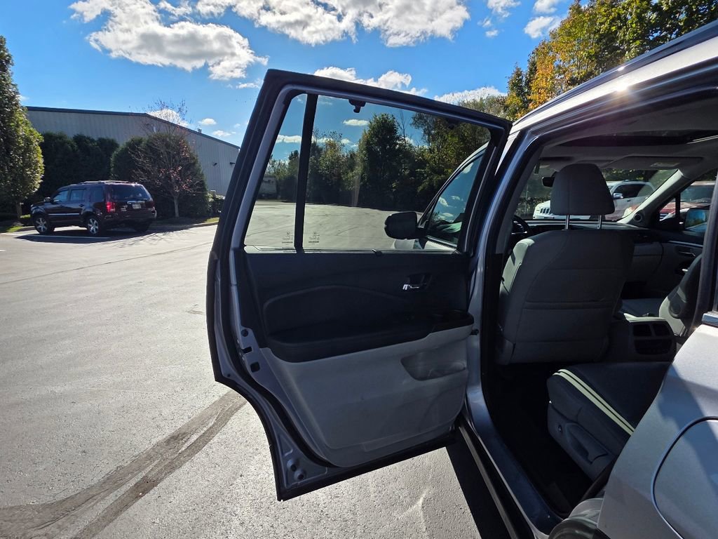 Used 2022 Honda Pilot Special Edition image 33