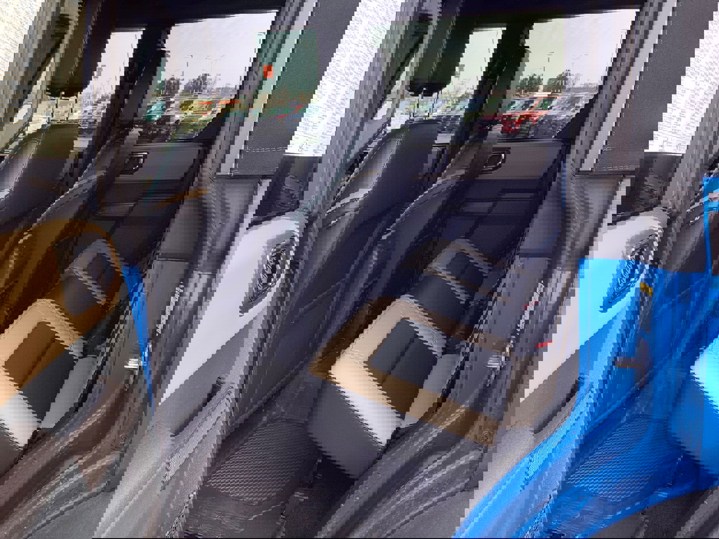 Used 2024 Ford Bronco Wildtrak image 11