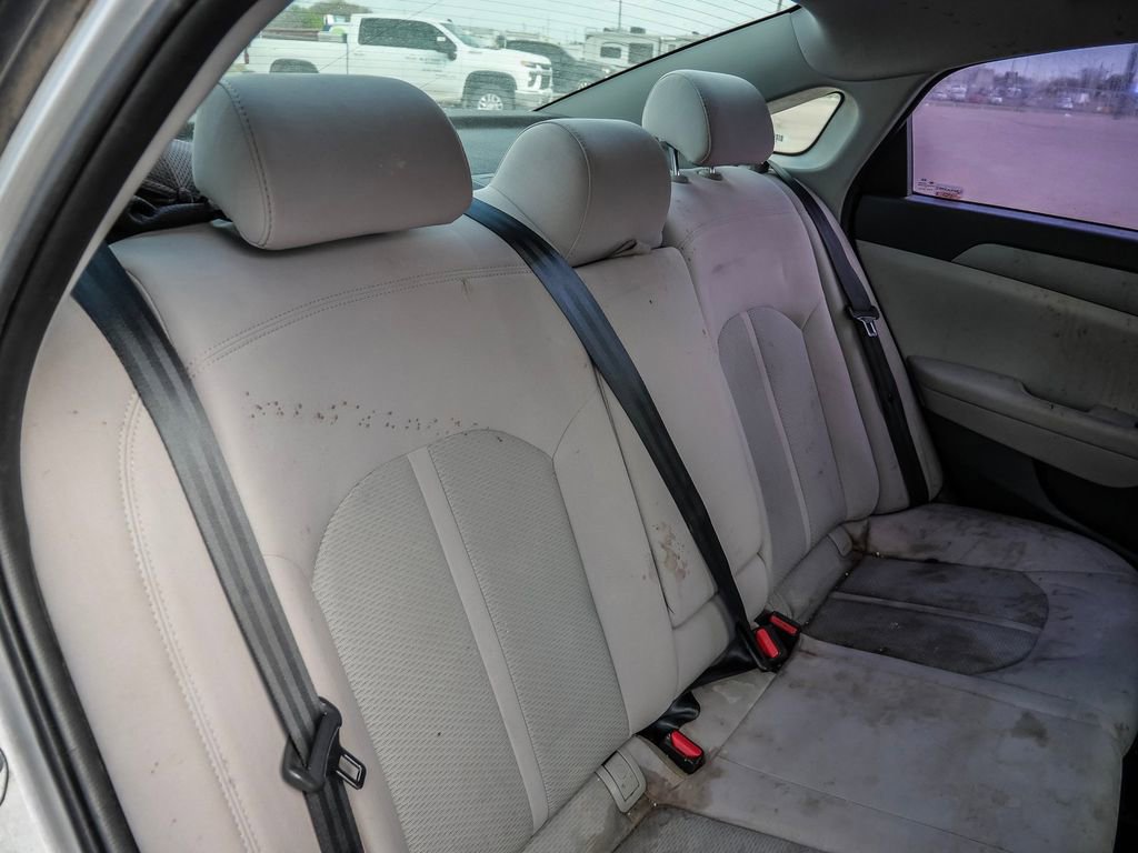 Used 2017 Hyundai Sonata SE FWD image 14