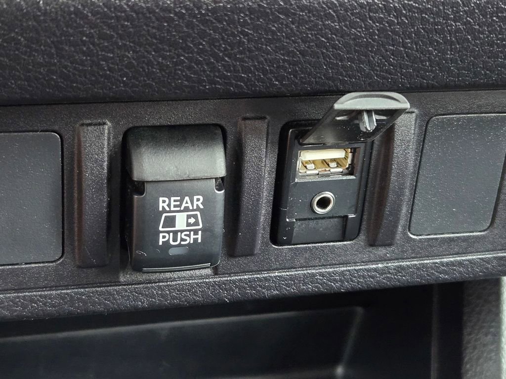 Used 2019 Toyota Tacoma SR5 image 22