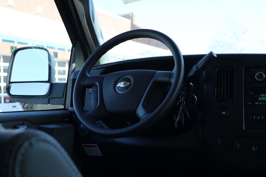 New 2026 Chevrolet Express 3500 w/ Power Convenience Package image 35