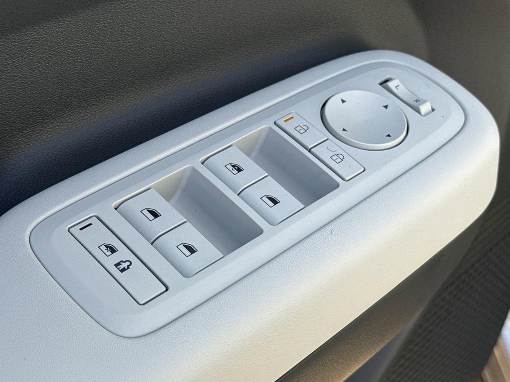 New 2026 Hyundai Santa Fe SE image 21