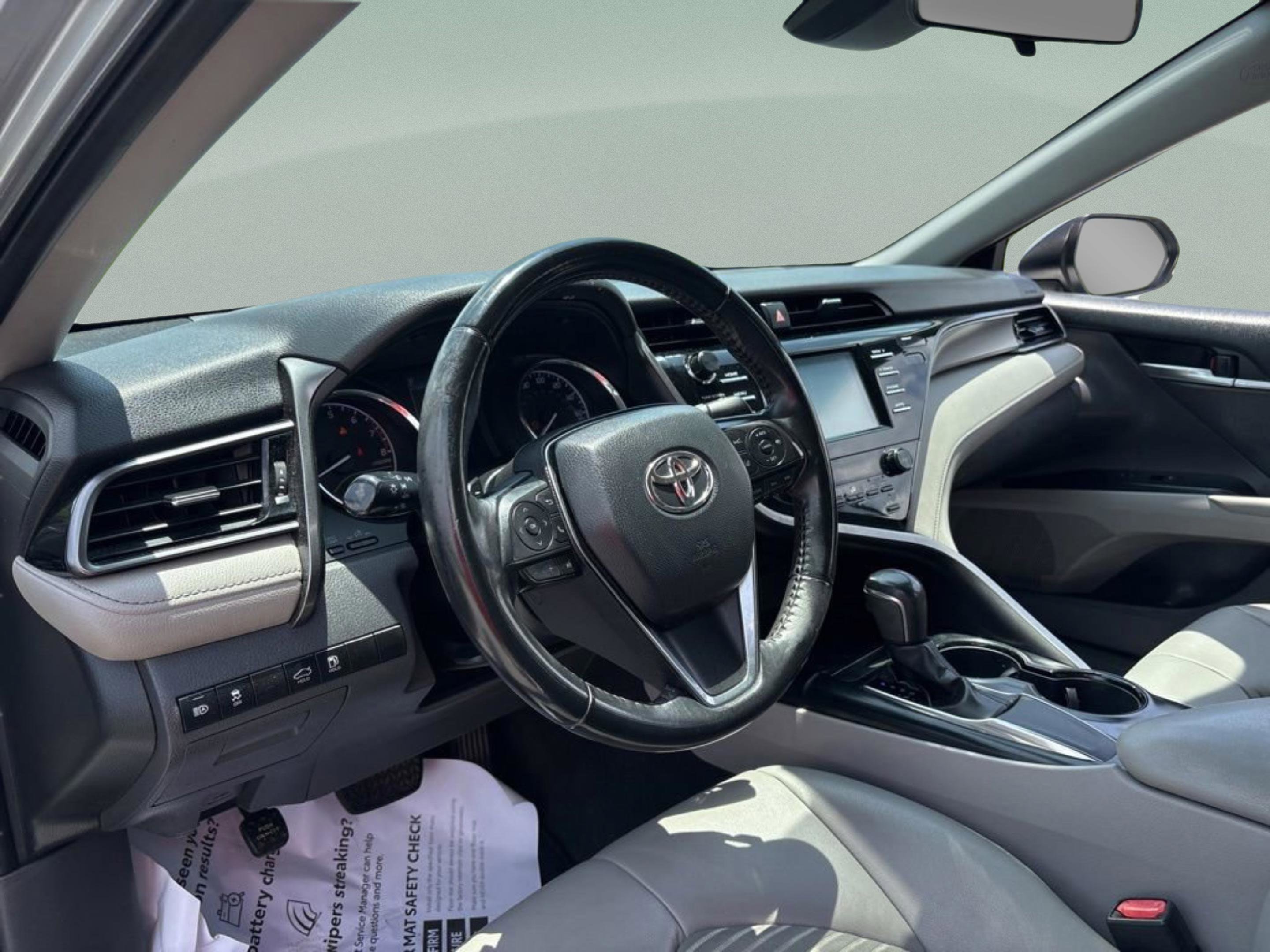 Used 2019 Toyota Camry SE FWD image 17