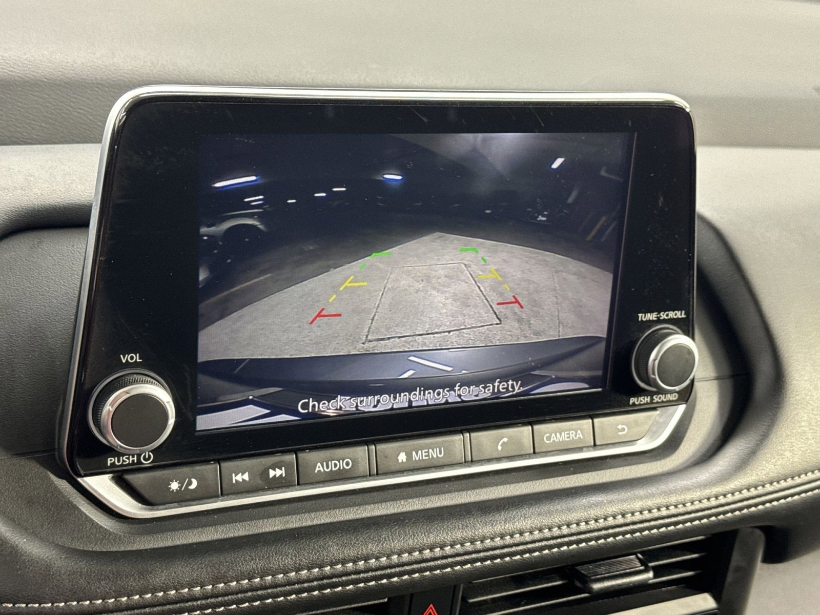 Used 2024 Nissan Rogue S image 23