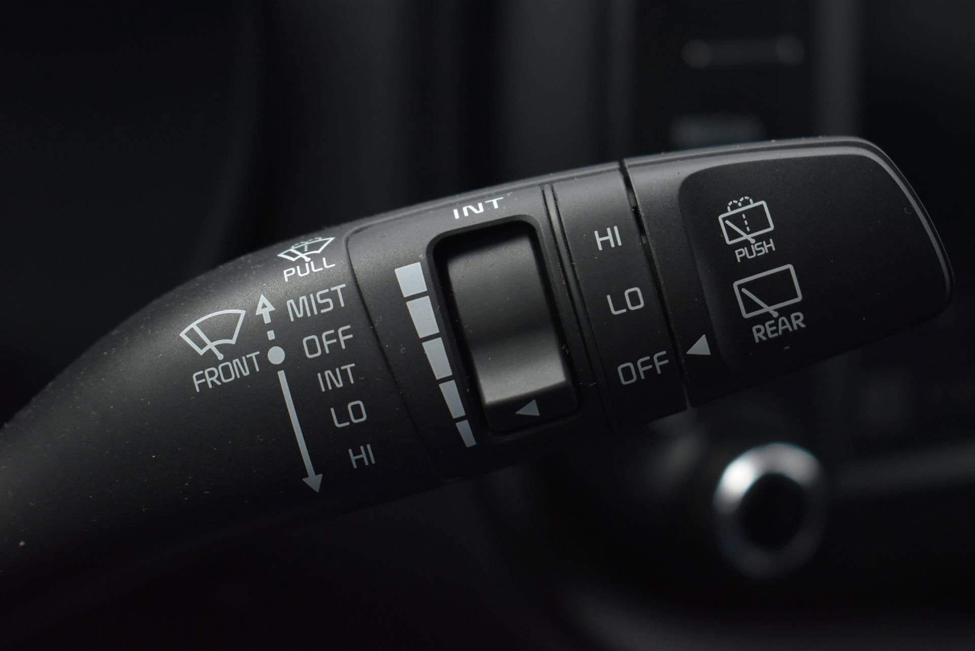 Used 2025 Kia Soul LX w/ LX Technology Package FWD image 23