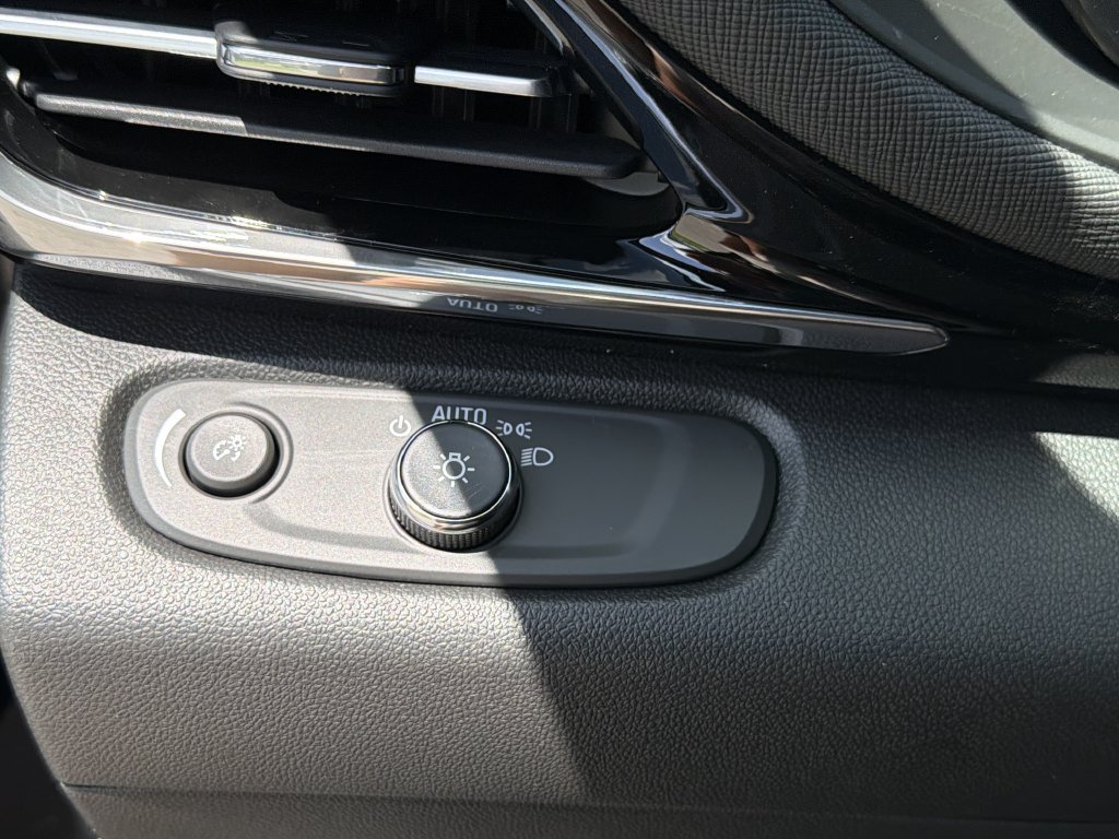 New 2026 Buick Envista Sport Touring w/ Convenience I Package FWD image 29