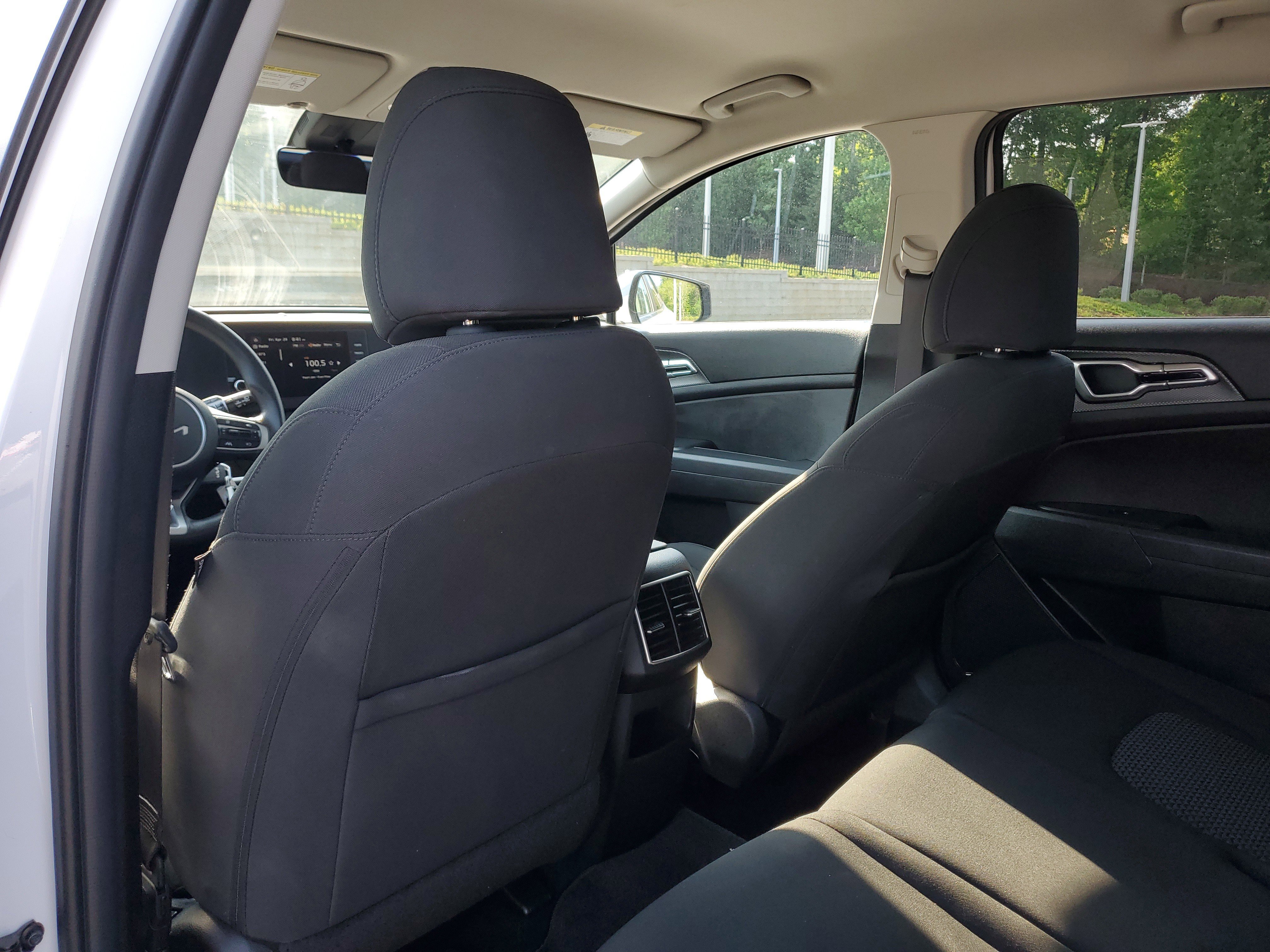 Used 2025 Kia Sportage LX AWD/4WD image 11