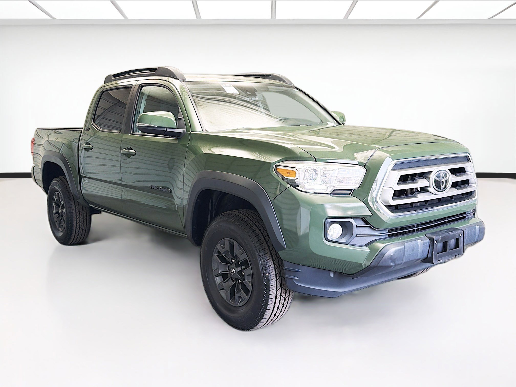 Used 2021 Toyota Tacoma SR5 w/ Trail Edition image 3