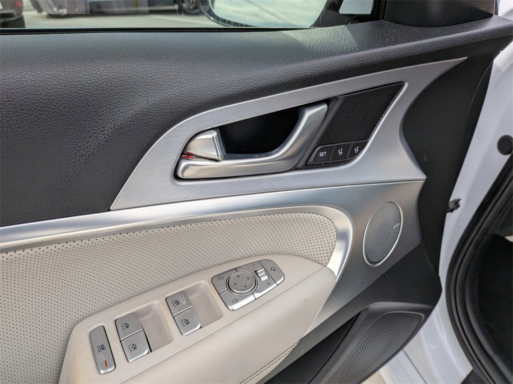 Used 2019 Genesis G70 2.0T Advanced w/ Elite Package image 10