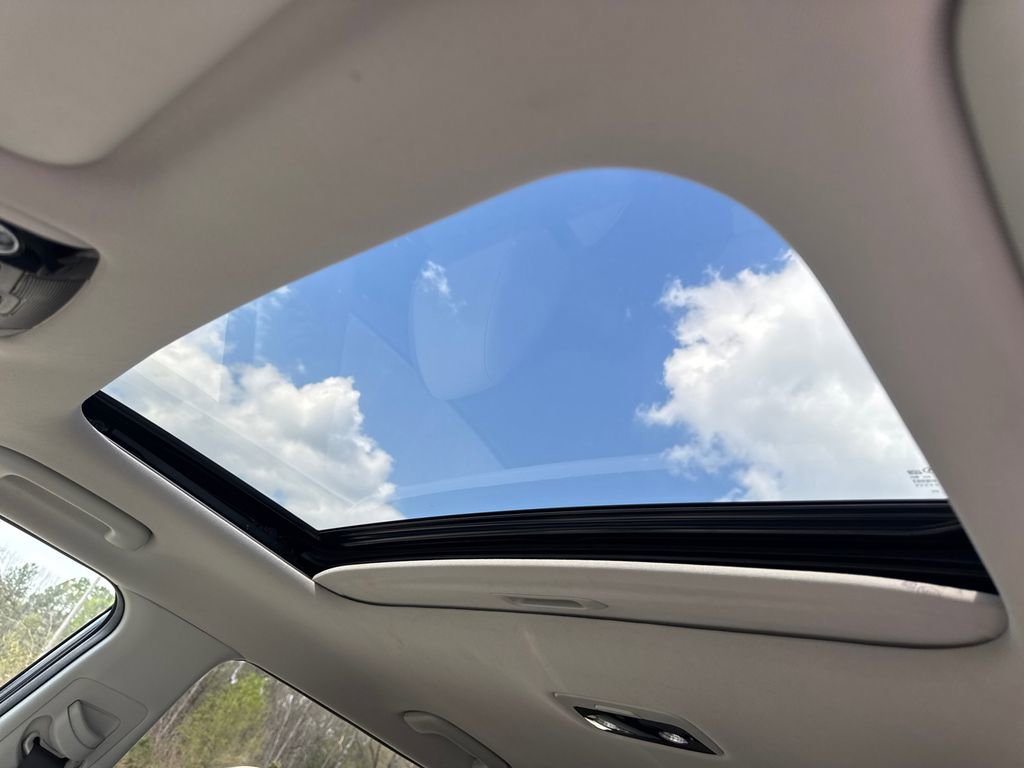 Used 2021 Kia Seltos SX w/ SX Sunroof Package image 32