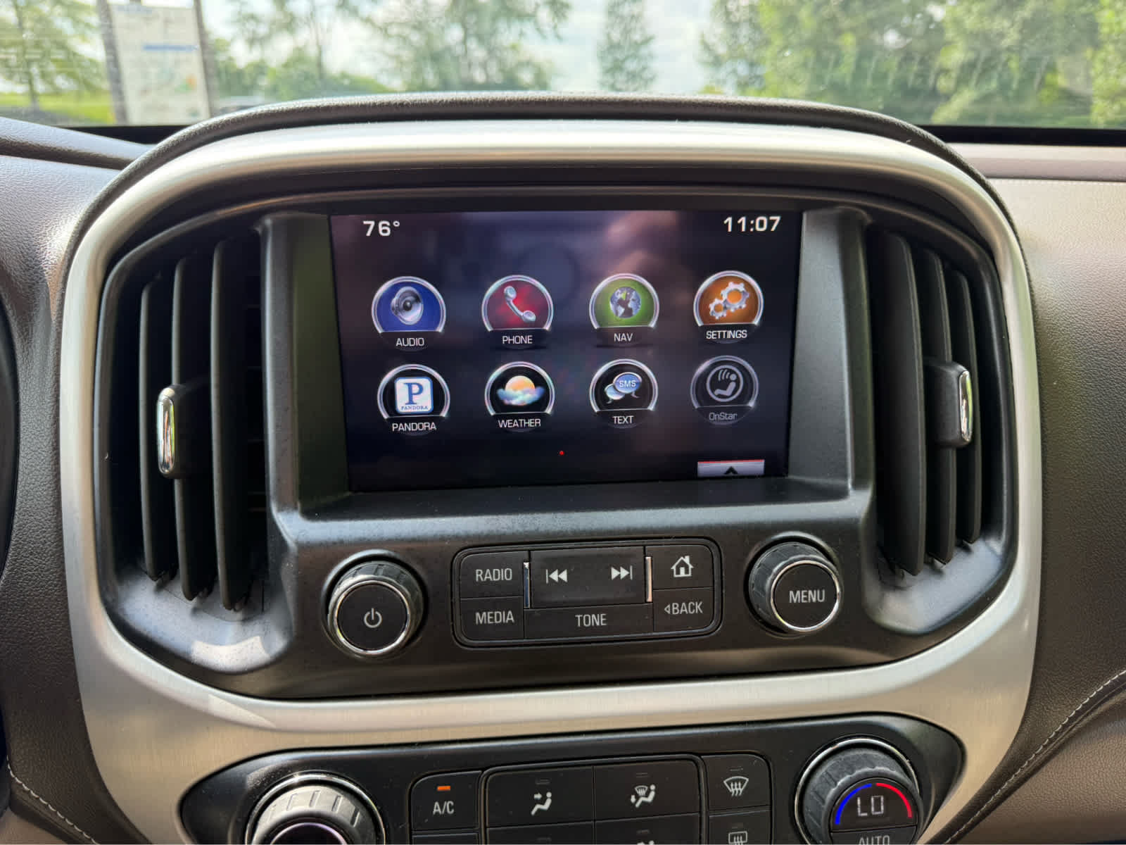 Used 2015 GMC Canyon SLT AWD/4WD image 16