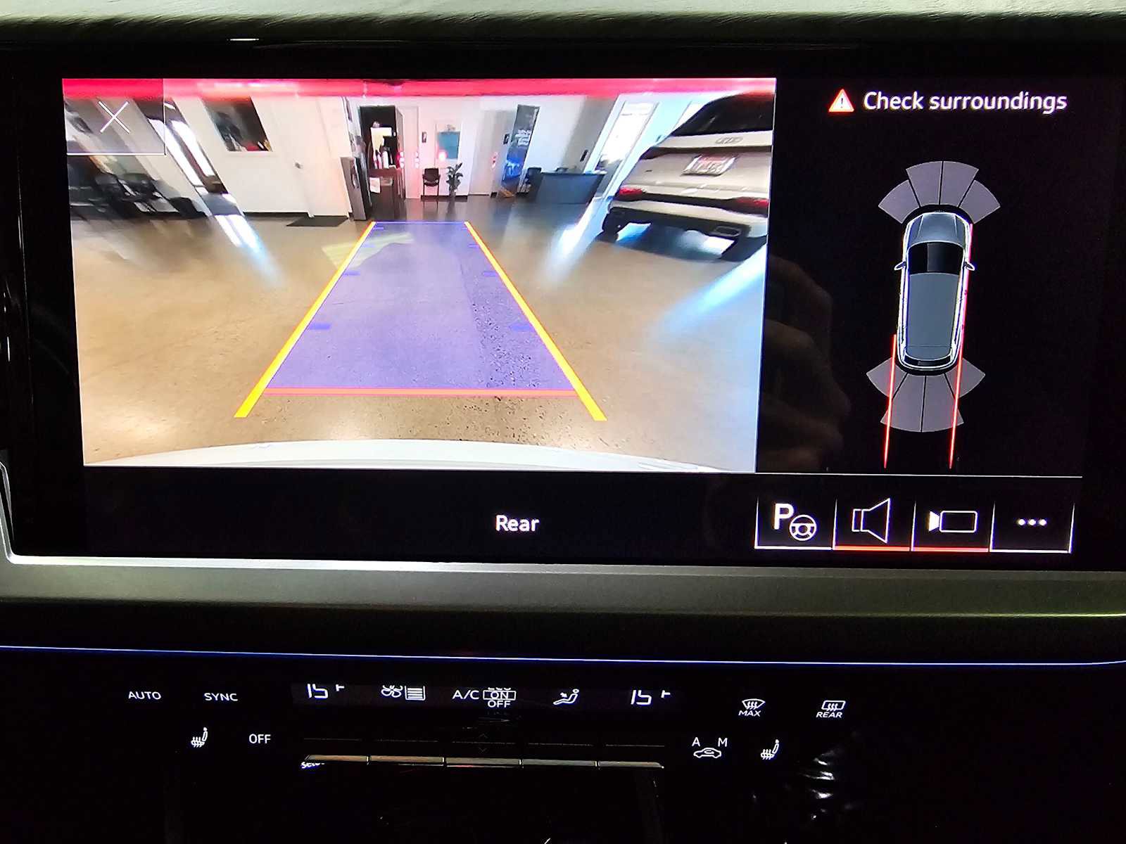 Used 2024 Audi Q4 e-tron Premium Plus image 24