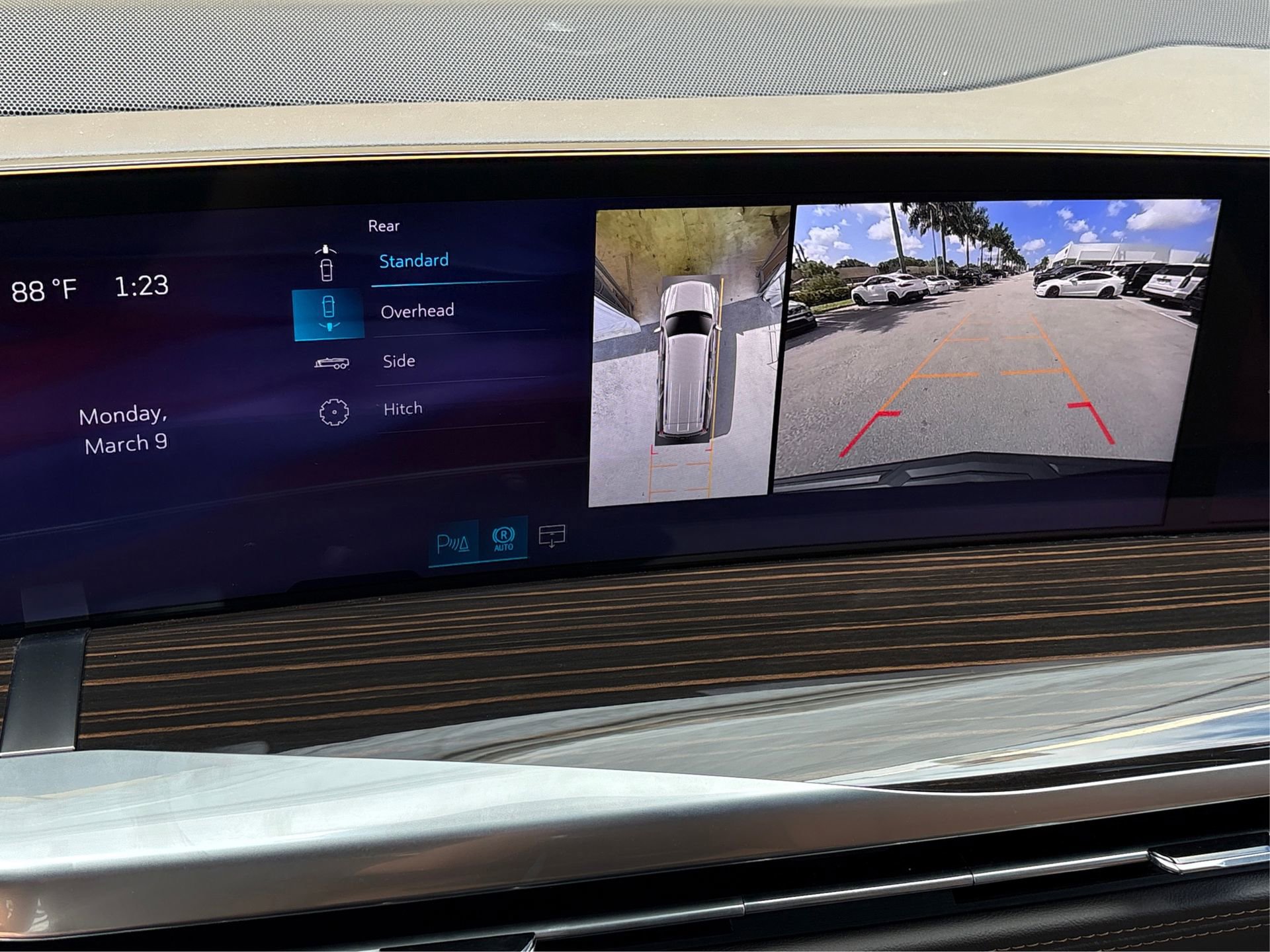 New 2026 Cadillac Escalade ESV Luxury image 25